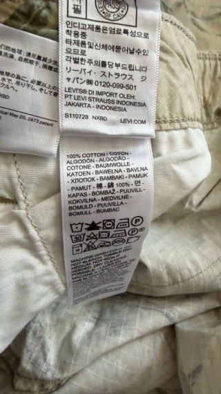 Levi's Parachute Cargos Beige Talla 30-32 nuevo