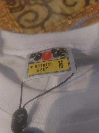 Camiseta BAPE Blanca y Rosa algodón