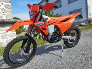 KTM 250 EXC-F 2025 Naranja Enduro