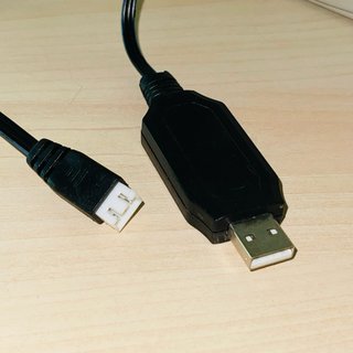 Cable USB a conector blanco