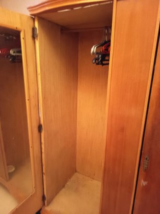 Regalo armario de madera clásico