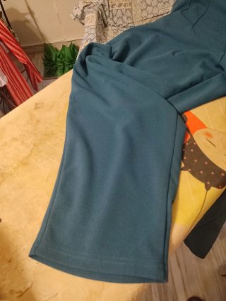 Conjunto pantalón y camiseta étnica