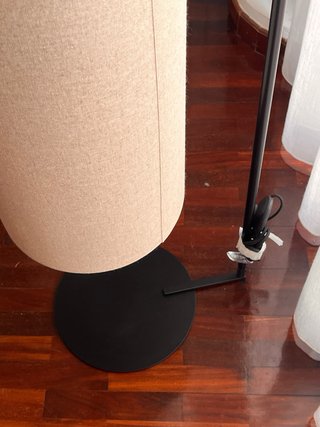 Lámpara de pie acero negro y tela beige