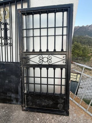 Puerta de forja artesanal 200x90