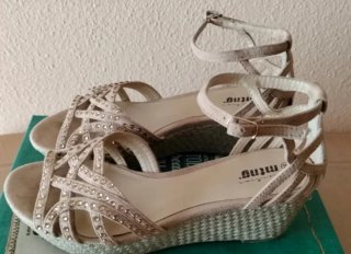 Sandalias Mustang Beige Talla 38