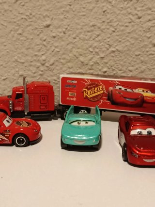 Pack Cars 3: Camión Mack + 4 Coches Precintado