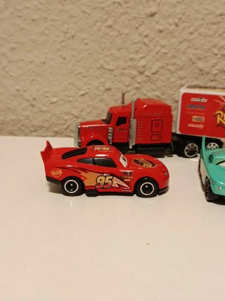 Pack Cars 3: Camión Mack + 4 Coches Precintado