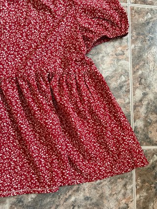 Blusa Shein floral roja y blanca talla XL