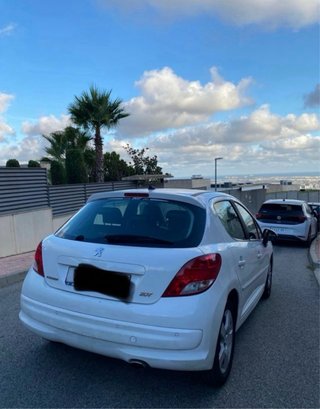 Peugeot 207 1.6 HDI ALLURE 2012