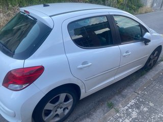 Peugeot 207 1.6 HDI ALLURE 2012