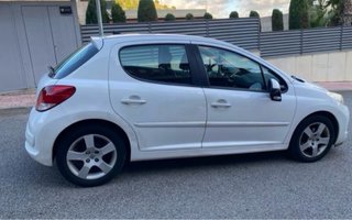 Peugeot 207 1.6 HDI ALLURE 2012