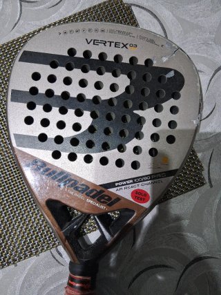 8 Pala de pádel de calidad.