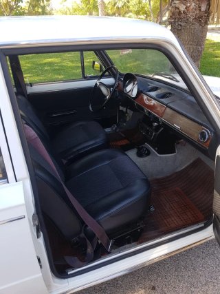 SEAT 124D lujo