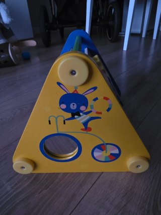 Juguete Montessori en madera con engranajes