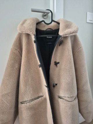 Cazadora marrón claro Pull&Bear beige talla M