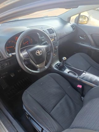 Toyota Avensis 2009