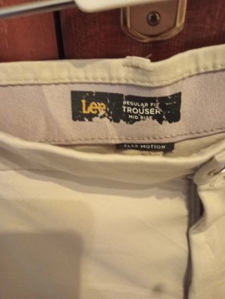 Pantalón Chino Lee Talla 32 Beige