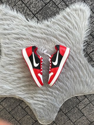Zapatos Nike Rojos y Negros