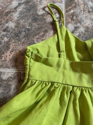 Blusa Shein verde tirantes talla S