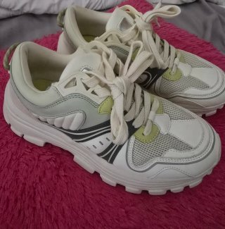 Zapatillas Zara Blancas y Verdes Talla 37