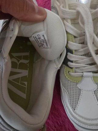 Zapatillas Zara Blancas y Verdes Talla 37