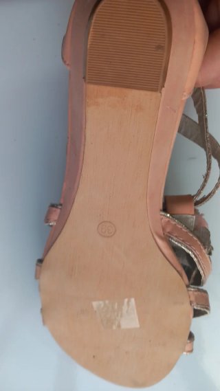 Sandalias fiesta Pitti doradas y naranjas T.36