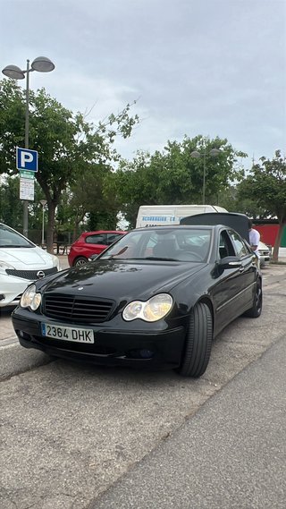 Mercedes-Benz Clase C 2005