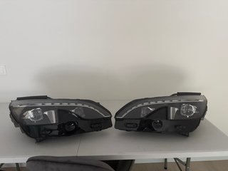 Faro derecho Peugeot 3008  9837759580