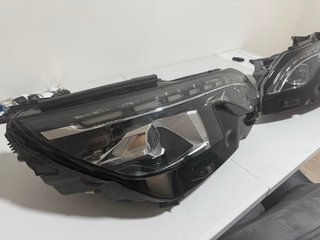 Faro derecho Peugeot 3008  9837759580