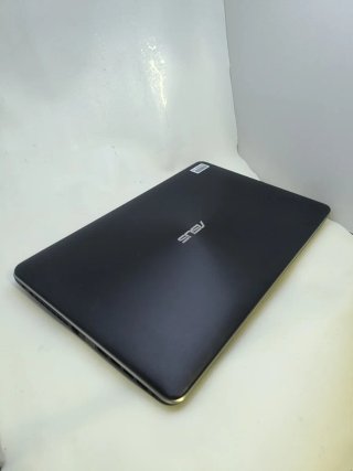Portátil Asus X751L 17 pulgadas aluminio