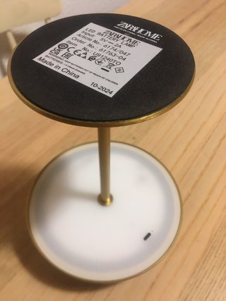 Lámpara Mesa Dorada Mate Zara Home