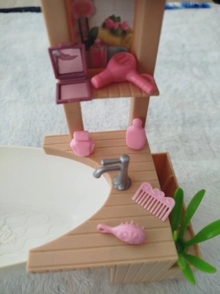 Set da bagno e toeletta Barbie con accessori