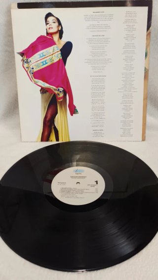 Azúcar Moreno - Ojos Negros LP Original 1992 Epic.