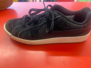 Zapatillas Nike Nobuck Negras Talla 39