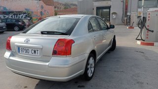 Toyota Avensis 2004