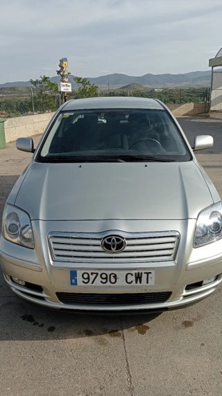 Toyota Avensis 2004