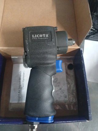 Pistola de impacto neumática LICOTA 1/2