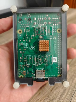 Raspberry Pi 3 B+ con caja y ventilador