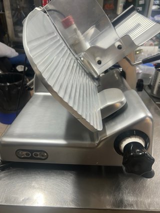 Cortadora de fiambres Electrolux modelo 601135