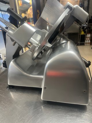Cortadora de fiambres Electrolux modelo 601135