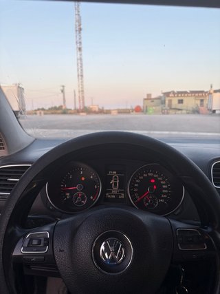 Volkswagen Golf 6 VI 2.0 tdi 140 cv