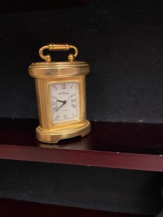 Bacheca di legno per collezione orologi Le Temps