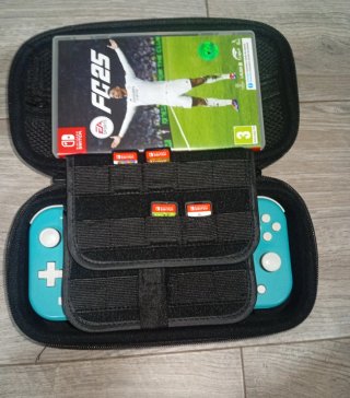 Nintendo Switch Lite + 4 giochi e custodia in regalo