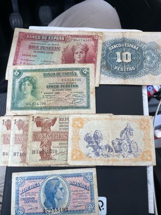 Billetes antiguos españoles: 10, 5, 1 Pesetas y 50