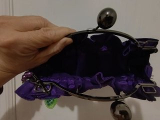 Bolso de fiesta morado con mariposas