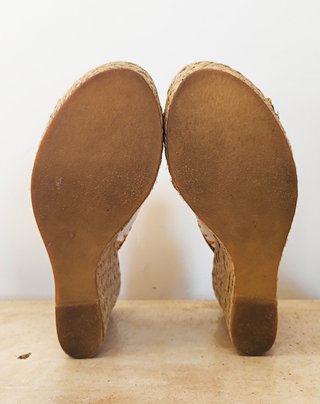 Sandalias cuña Ángel de la Guarda multicolor