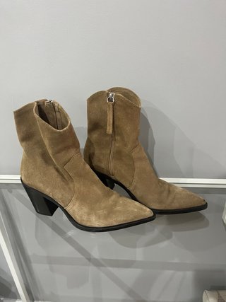 Botines serraje tacón