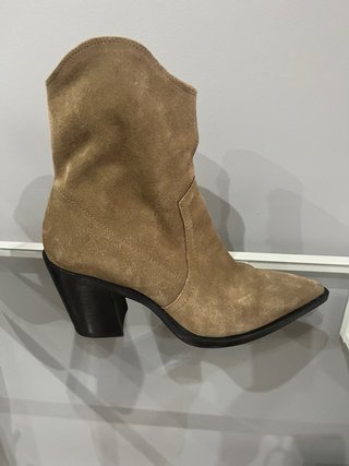 Botines serraje tacón