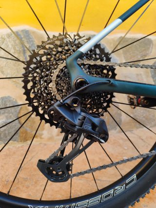 Mondraker Podium Carbon M