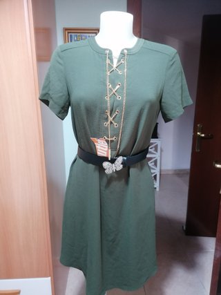 Vestido con cadena dorada + regalo